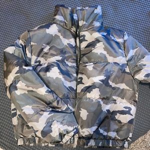 Camo Cropped Puffy Jacket